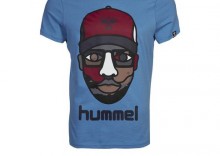 Hummel BOMANI Tshirt z nadrukiem niebieski