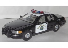 FORD CROWN VICTORIA POLICJA MODEL METAL WELLY 1:24