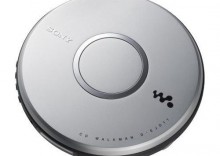 Sony DEJ-011 S - Discman, srebrny