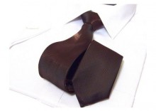 Waski modny krawat kameleon czarno-fioletowy asymetryczny wzr. Szeroko 7 cm